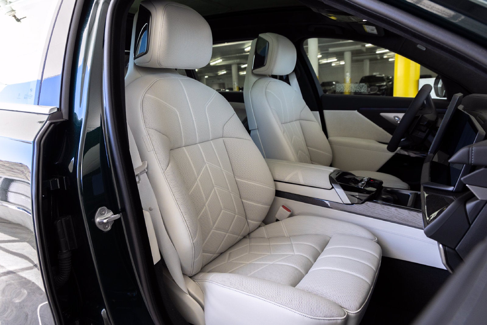 2027 BMW 7 Series Base