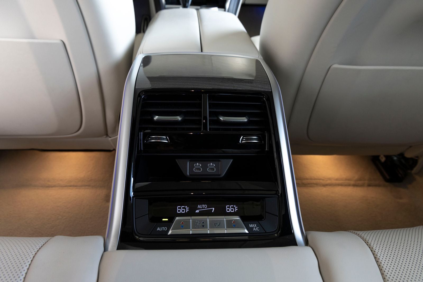 2025 BMW 840i xDrive 840