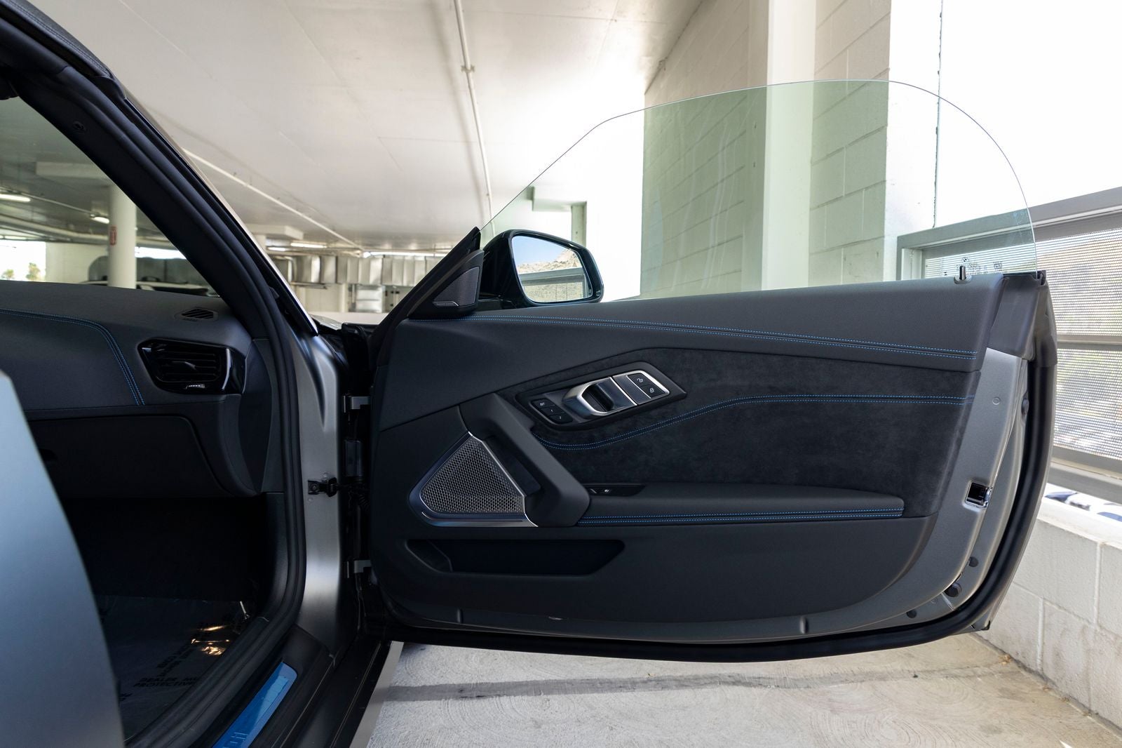 2026 BMW Z4 sDrive M40i
