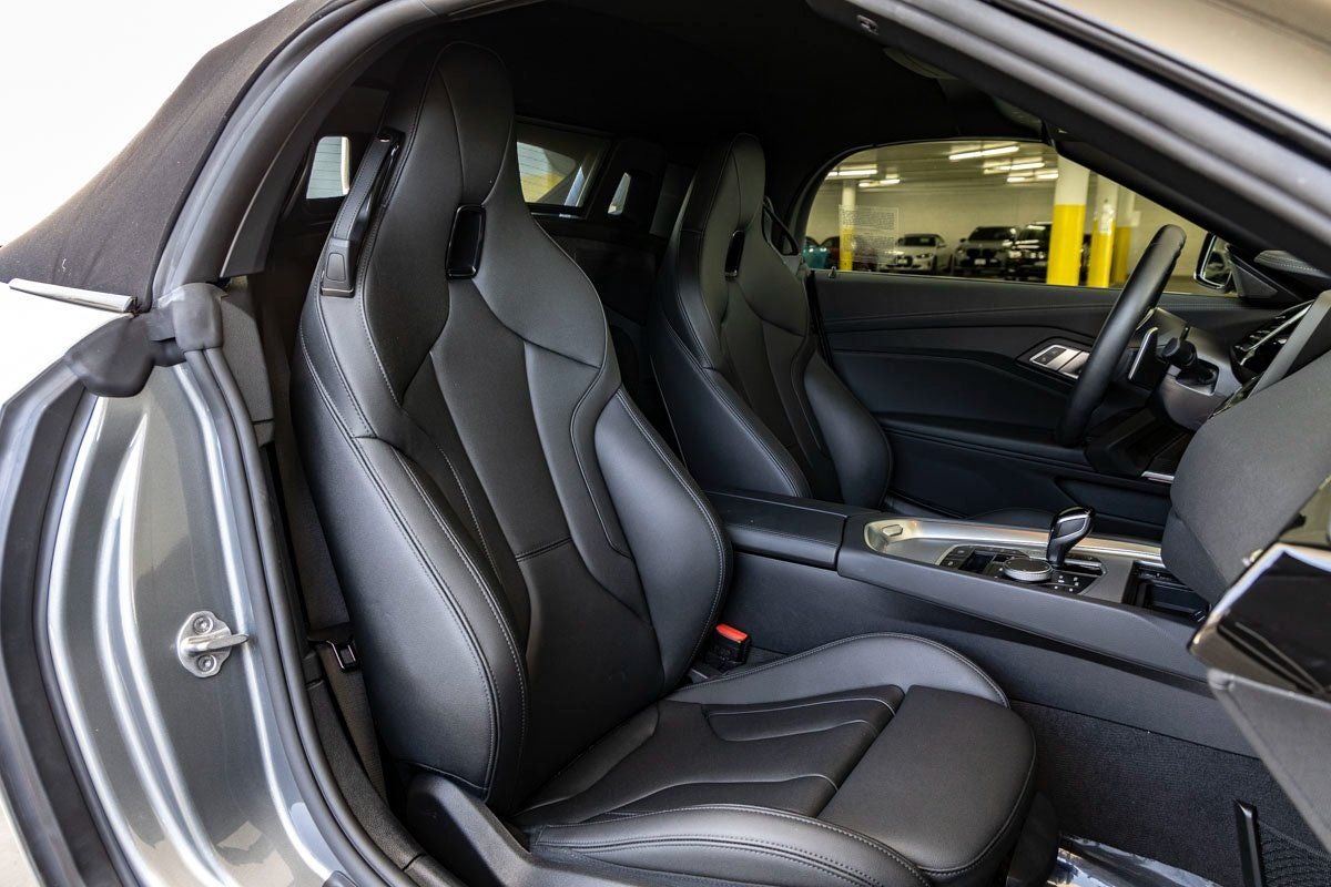 2026 BMW Z4 sDrive M40i