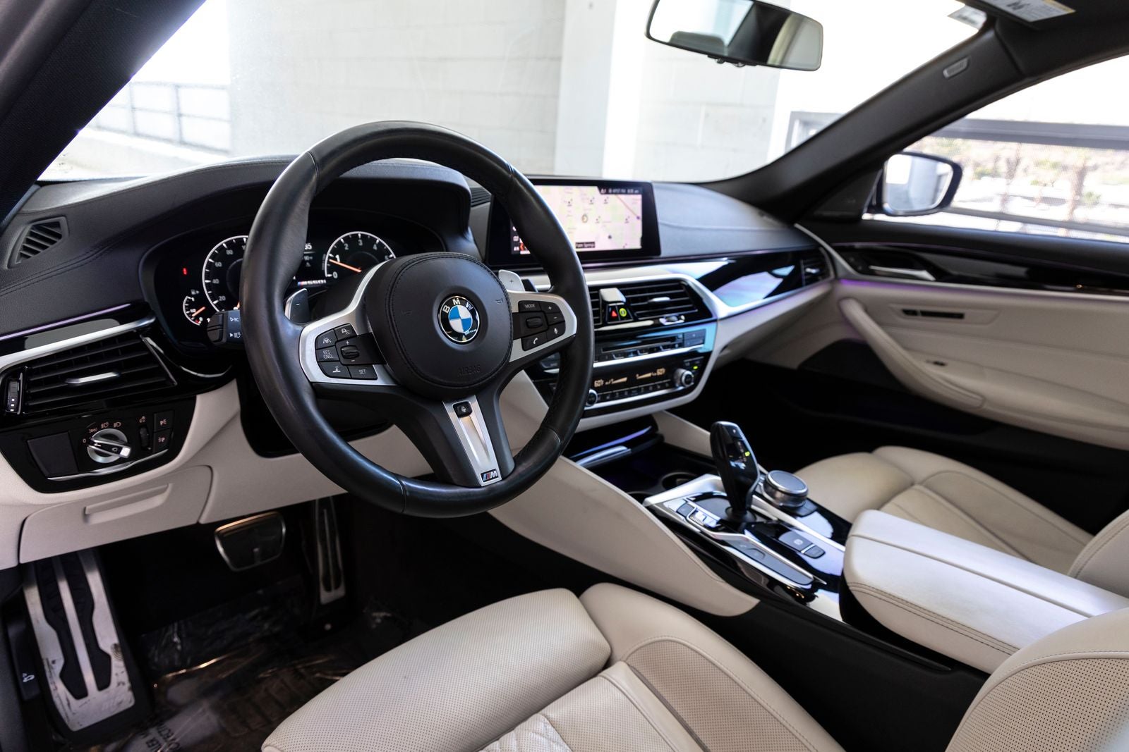 2019 BMW 5 Series M550i - Photo 18