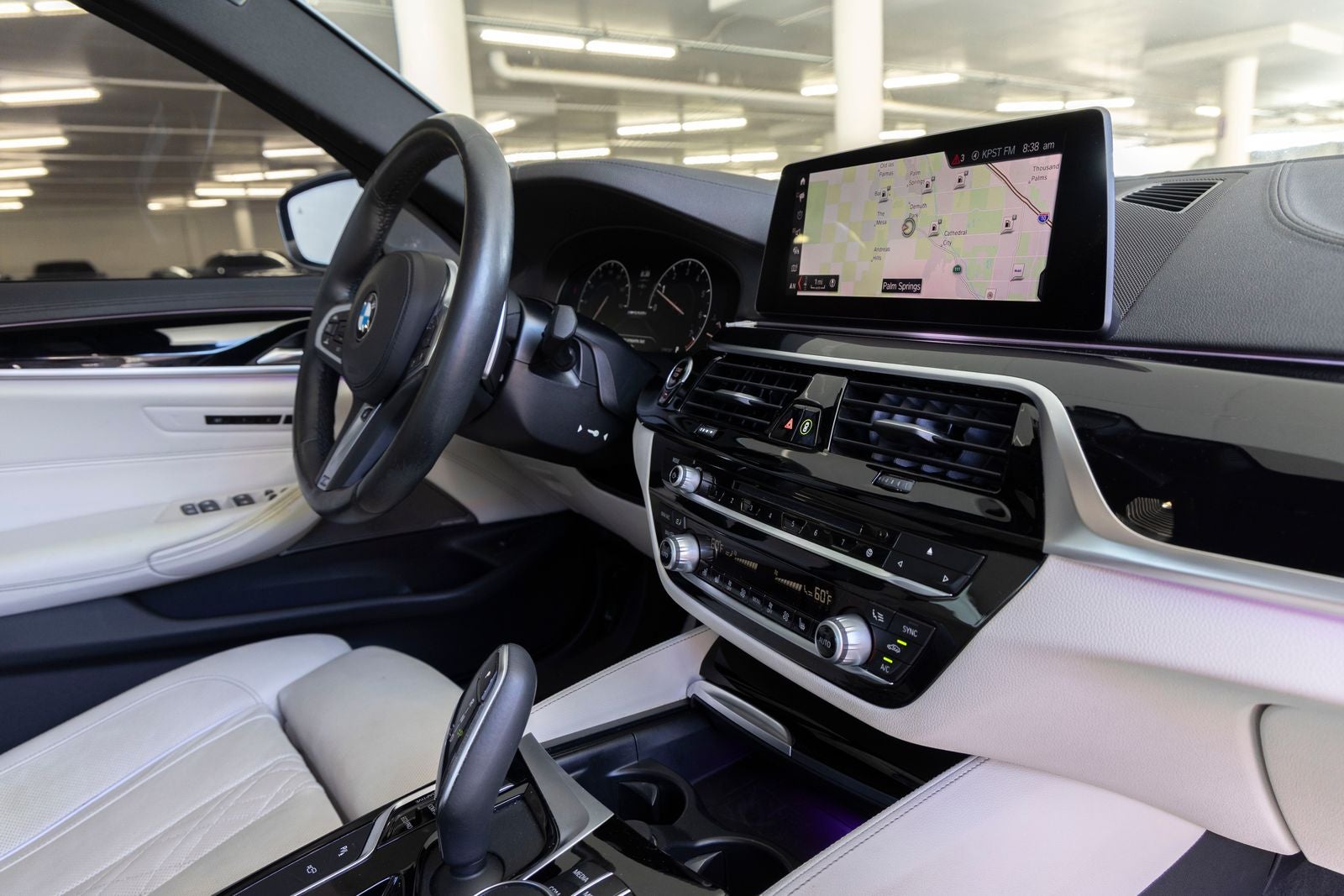 2019 BMW 5 Series M550i - Photo 33