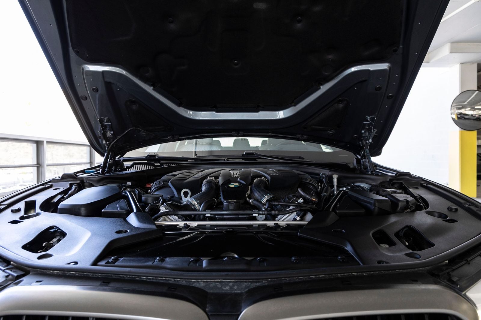 2019 BMW 5 Series M550i - Photo 36