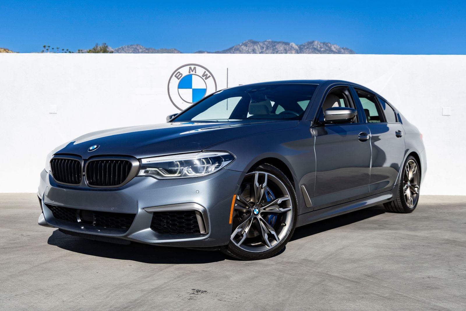 2019 BMW 5 Series M550i - Photo 8