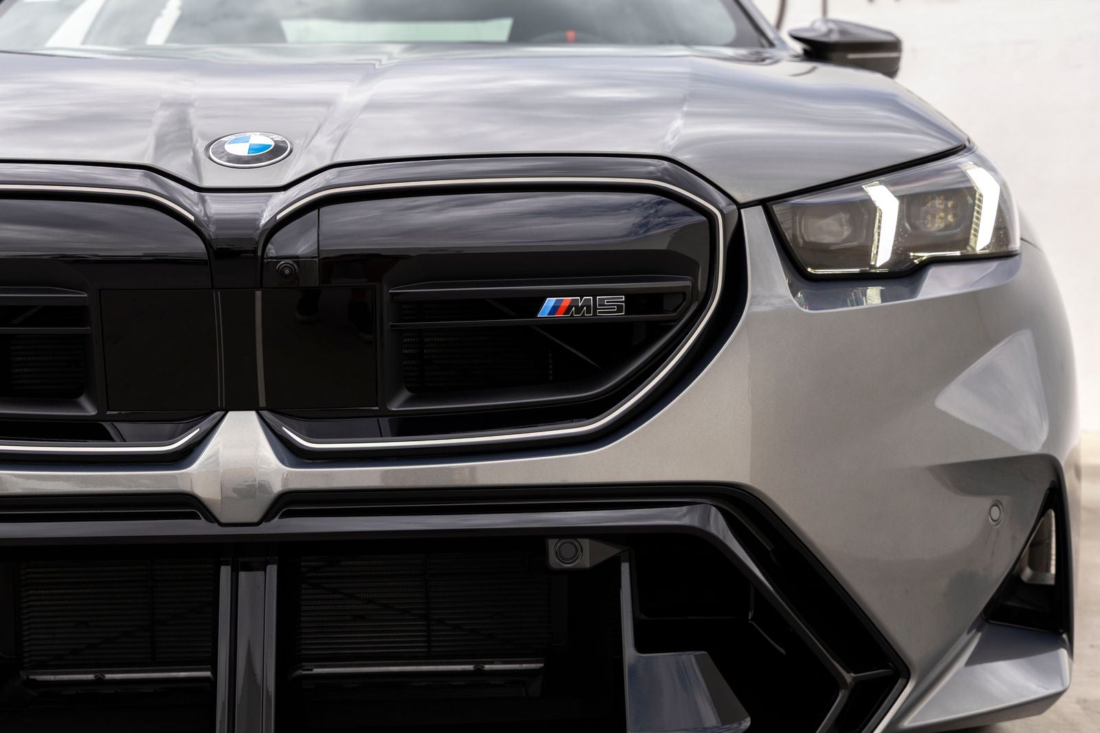 2027 BMW M5 Base