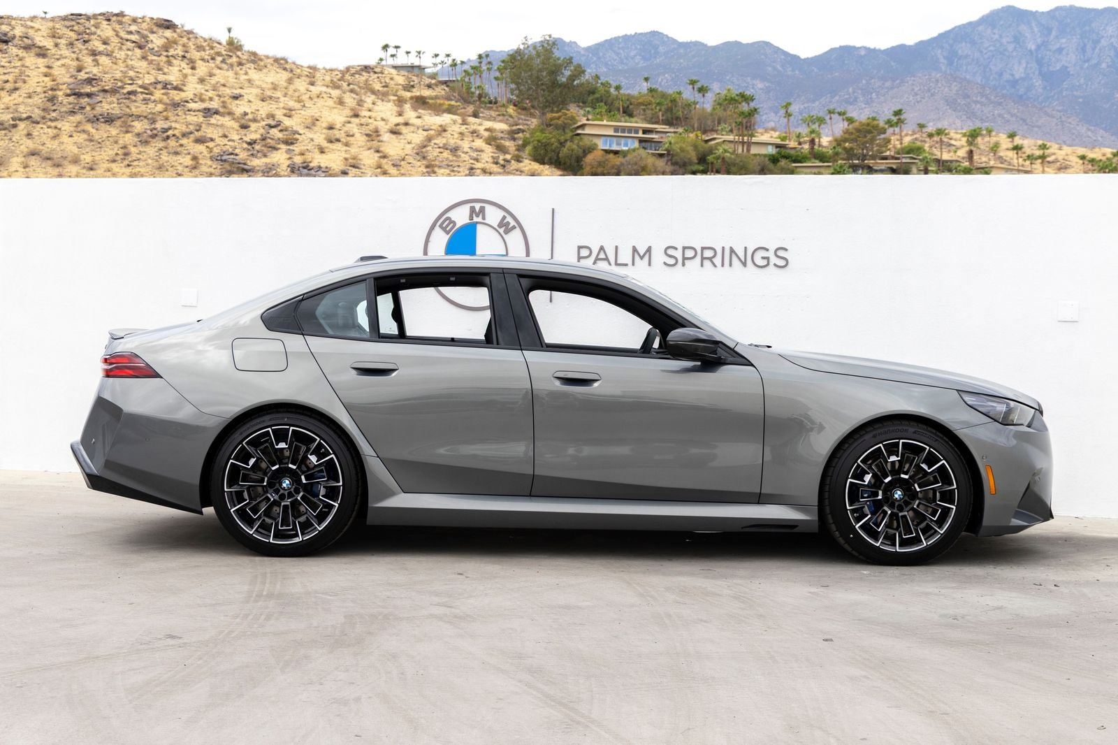 2027 BMW M5 Base