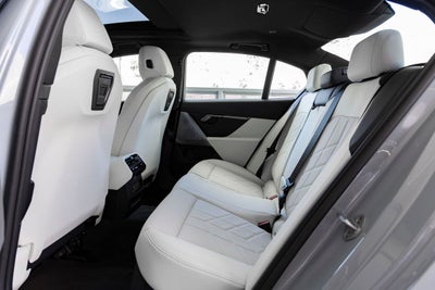 2027 BMW i5 xDrive40