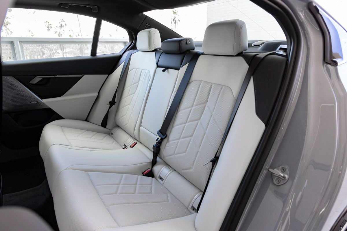 2027 BMW i5 xDrive40