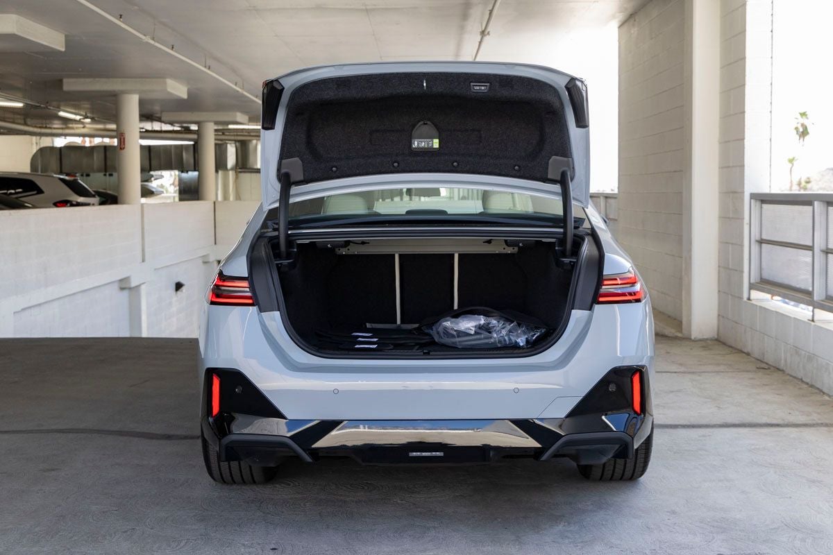 2027 BMW i5 xDrive40