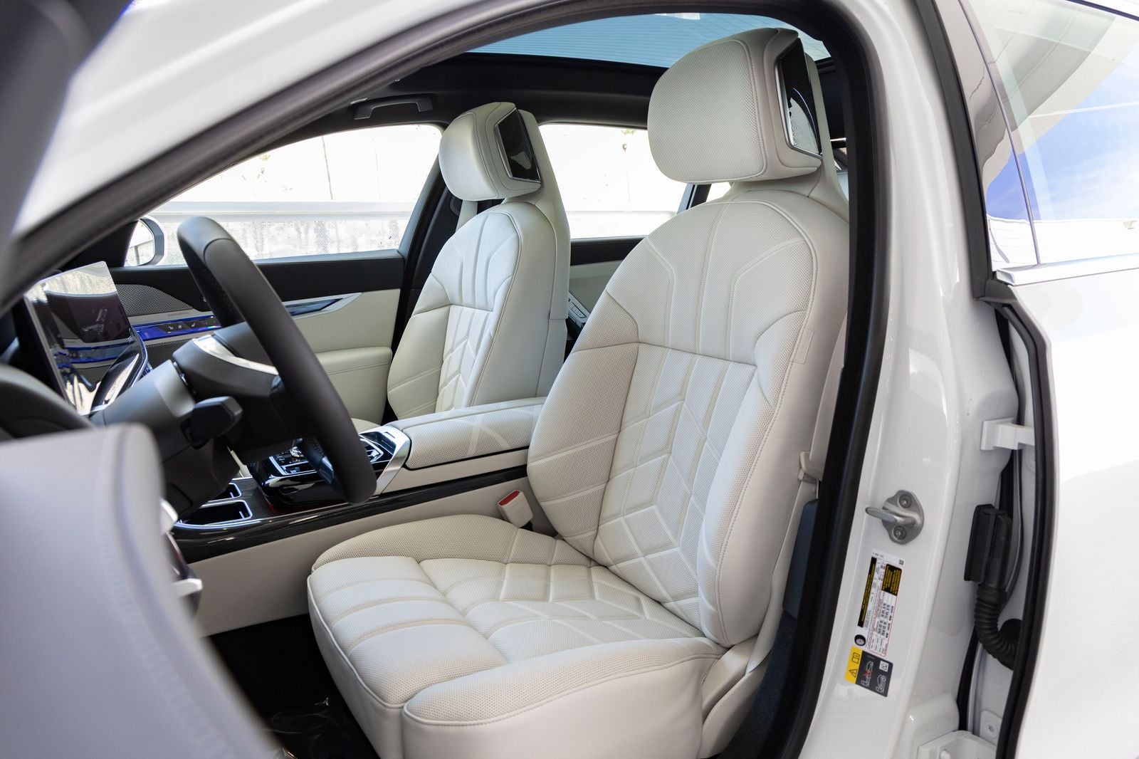 2026 BMW i7 eDrive50
