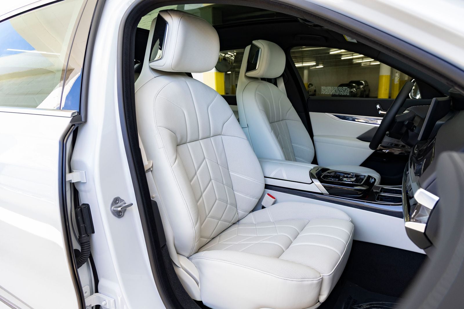 2026 BMW i7 eDrive50