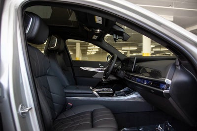2025 BMW i7 xDrive60