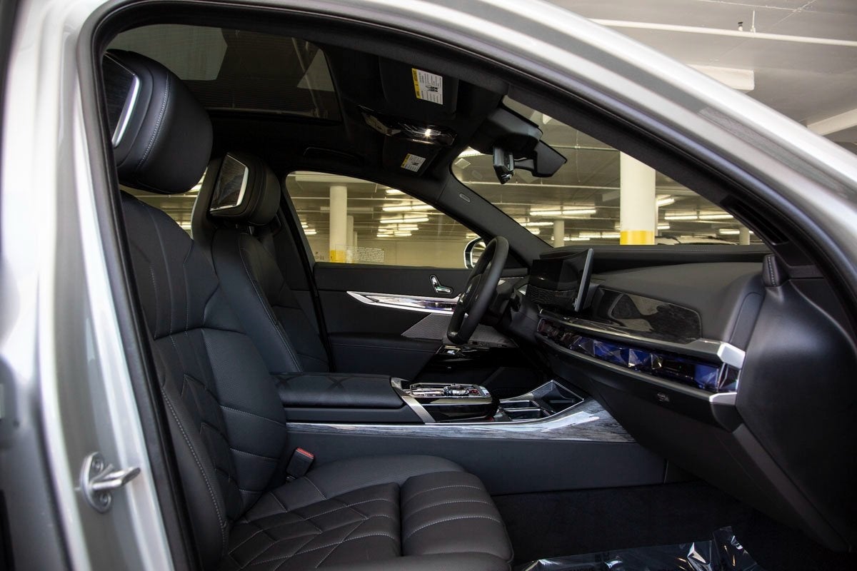 2025 BMW i7 xDrive60