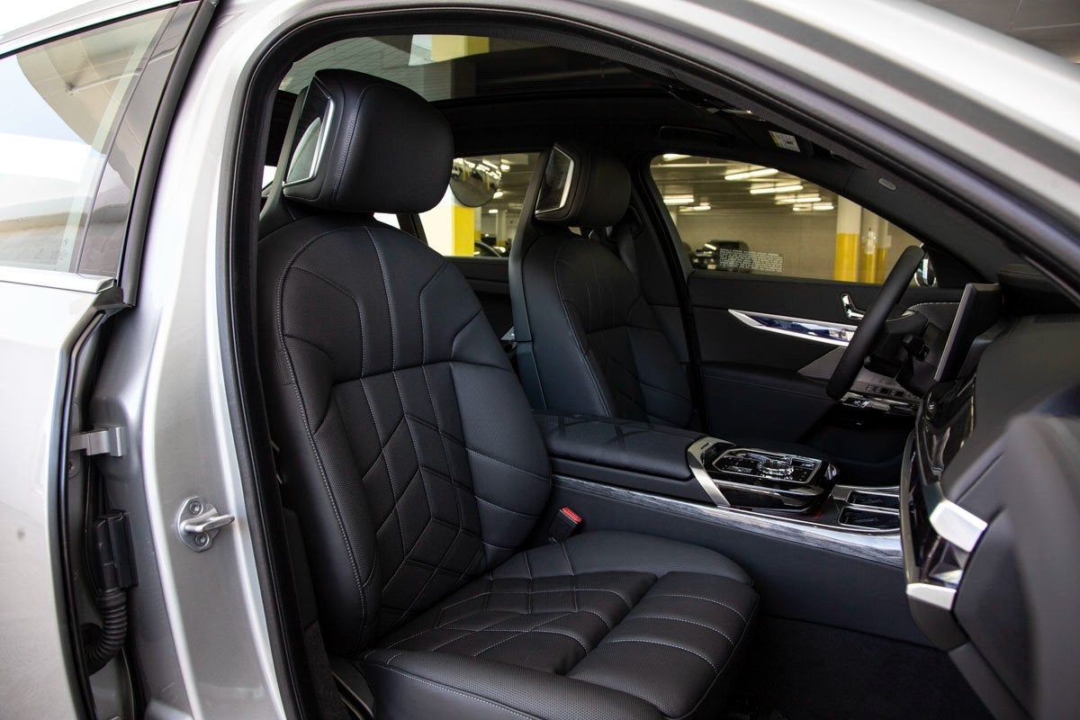 2025 BMW i7 xDrive60