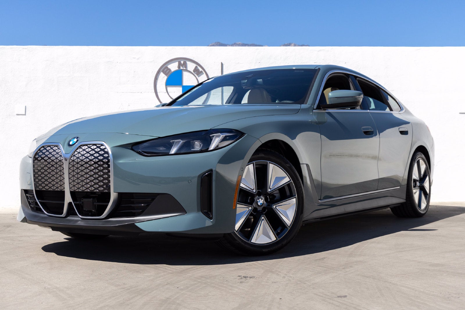 2026 BMW i4 eDrive40