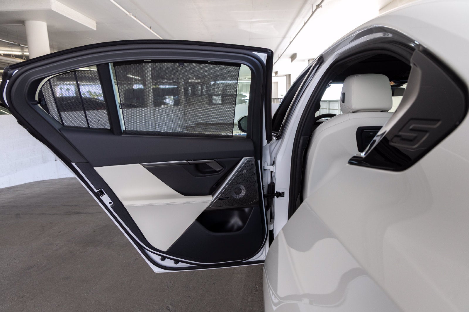 2027 BMW i5 eDrive40