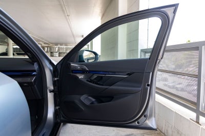 2027 BMW i5 eDrive40