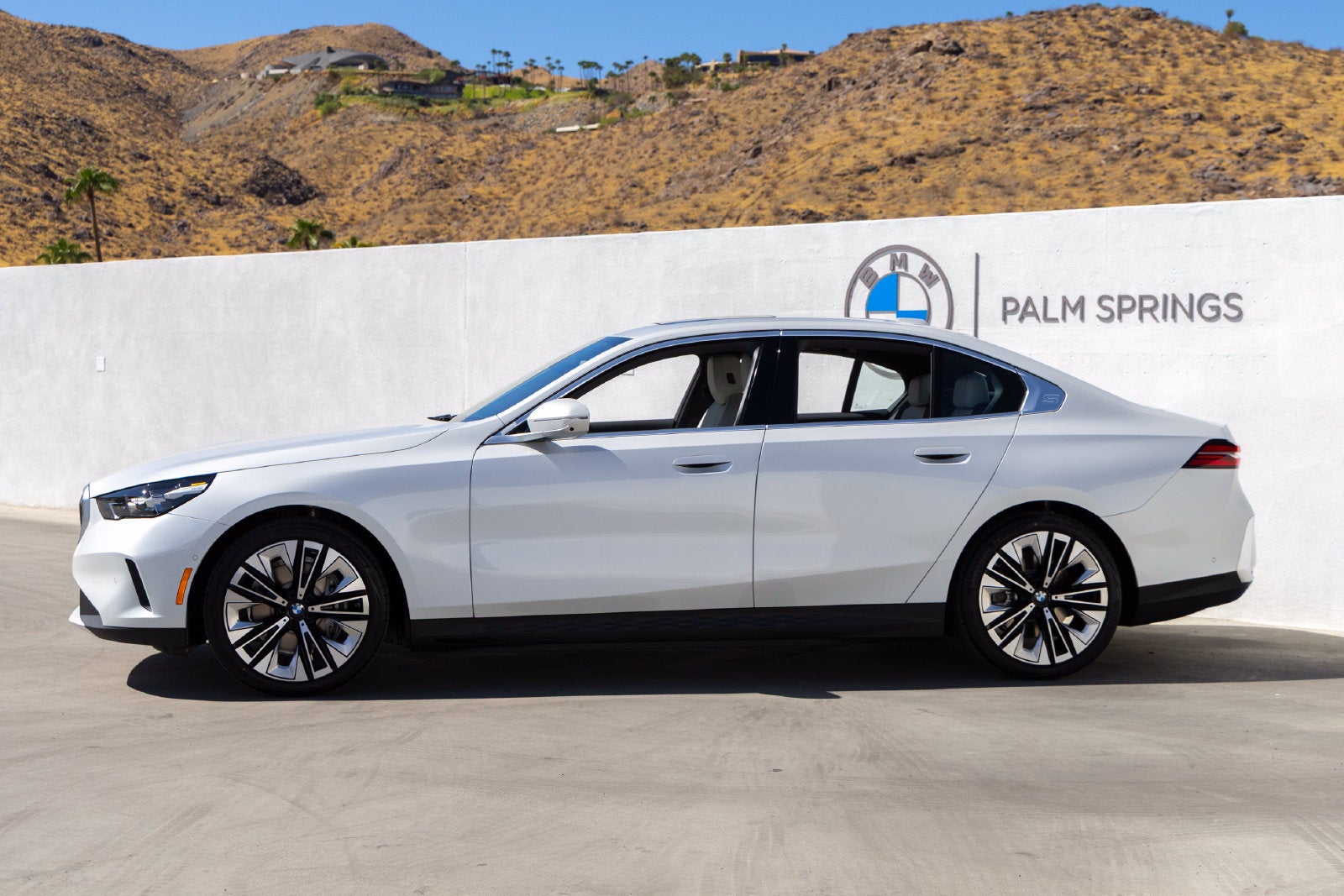 2027 BMW i5 eDrive40