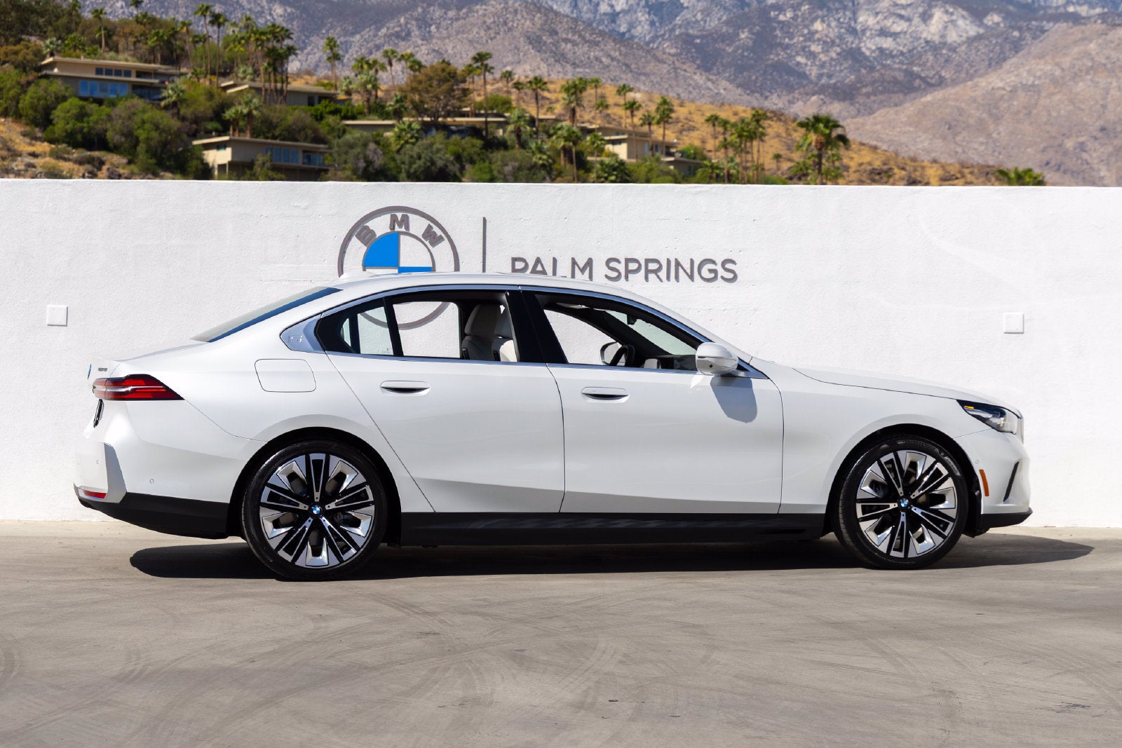 2027 BMW i5 eDrive40