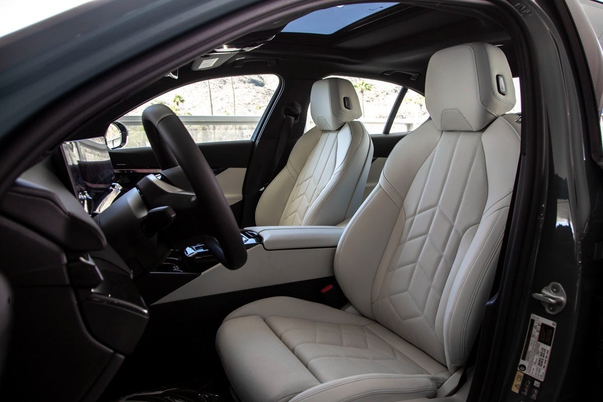 2026 BMW i5 eDrive40