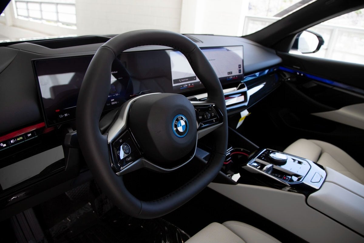 2026 BMW i5 eDrive40
