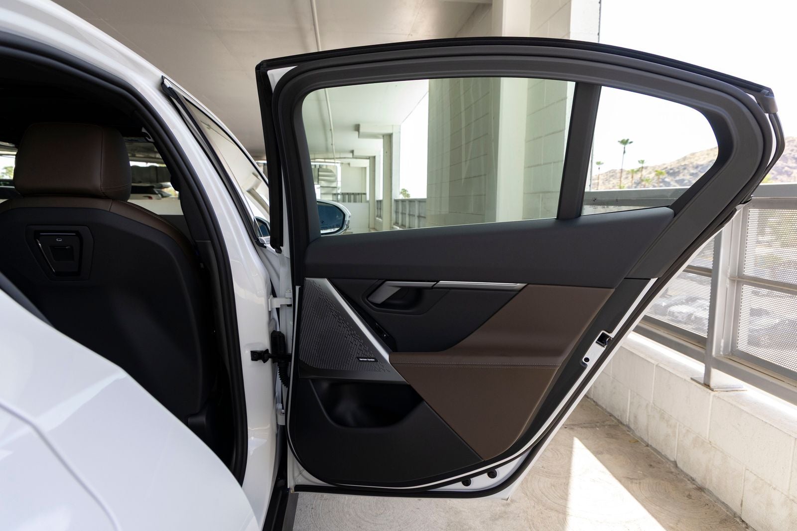 2027 BMW i5 eDrive40