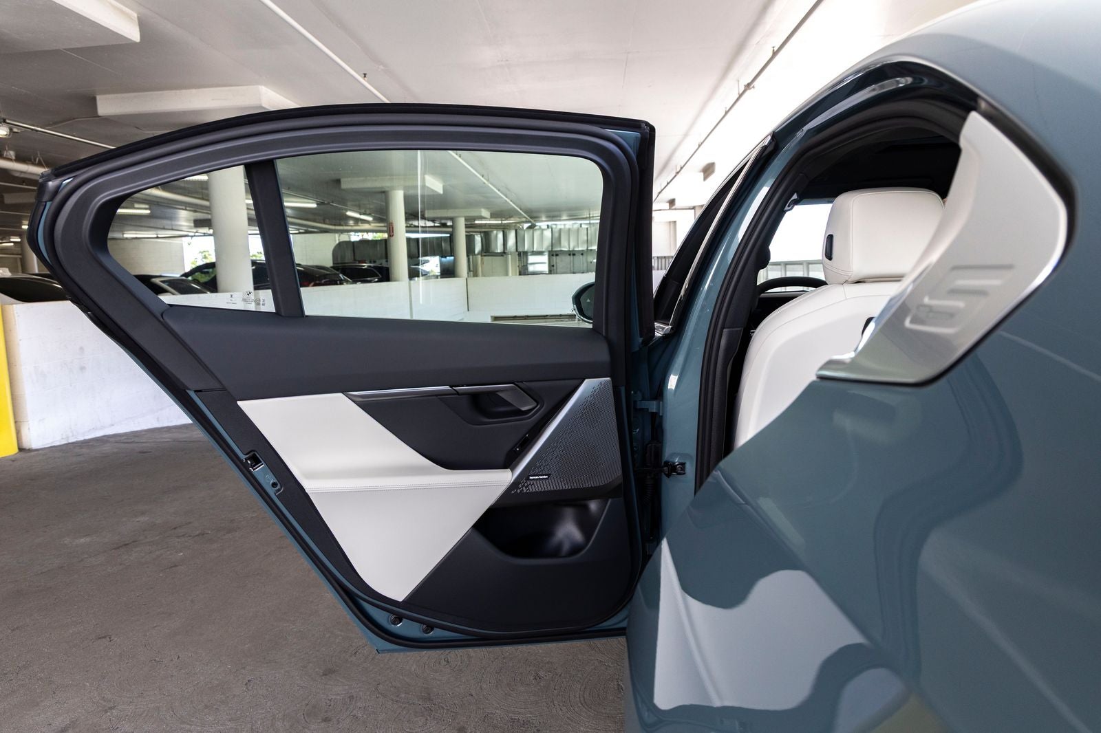 2027 BMW i5 eDrive40