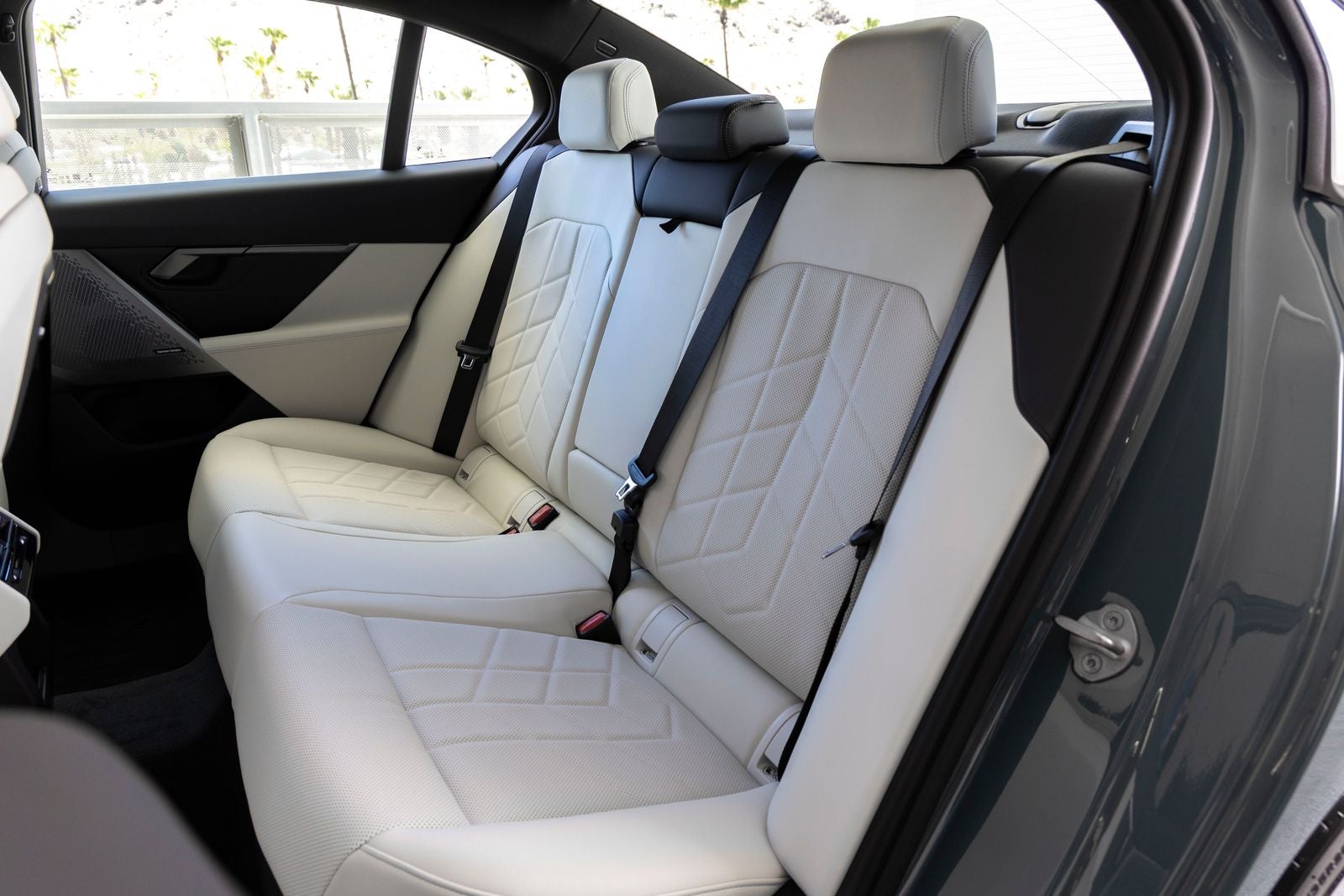 2027 BMW i5 eDrive40