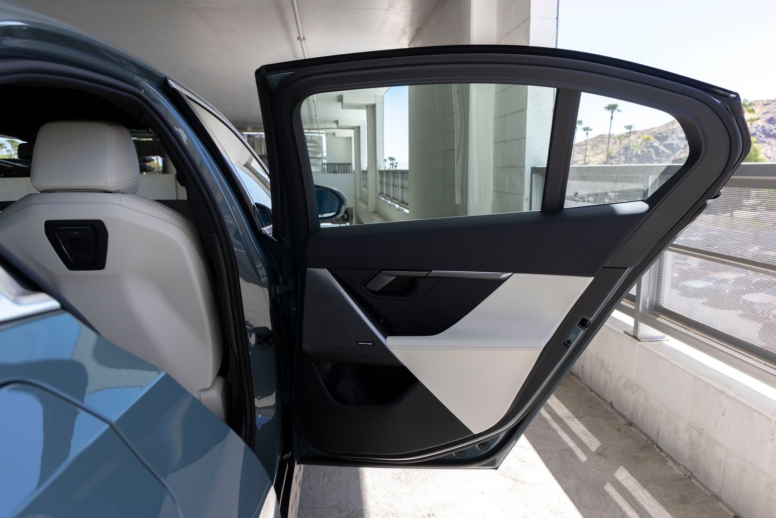 2027 BMW i5 eDrive40