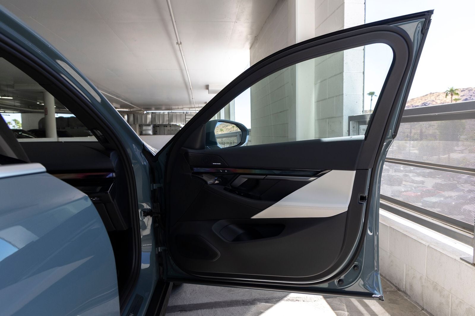 2027 BMW i5 eDrive40