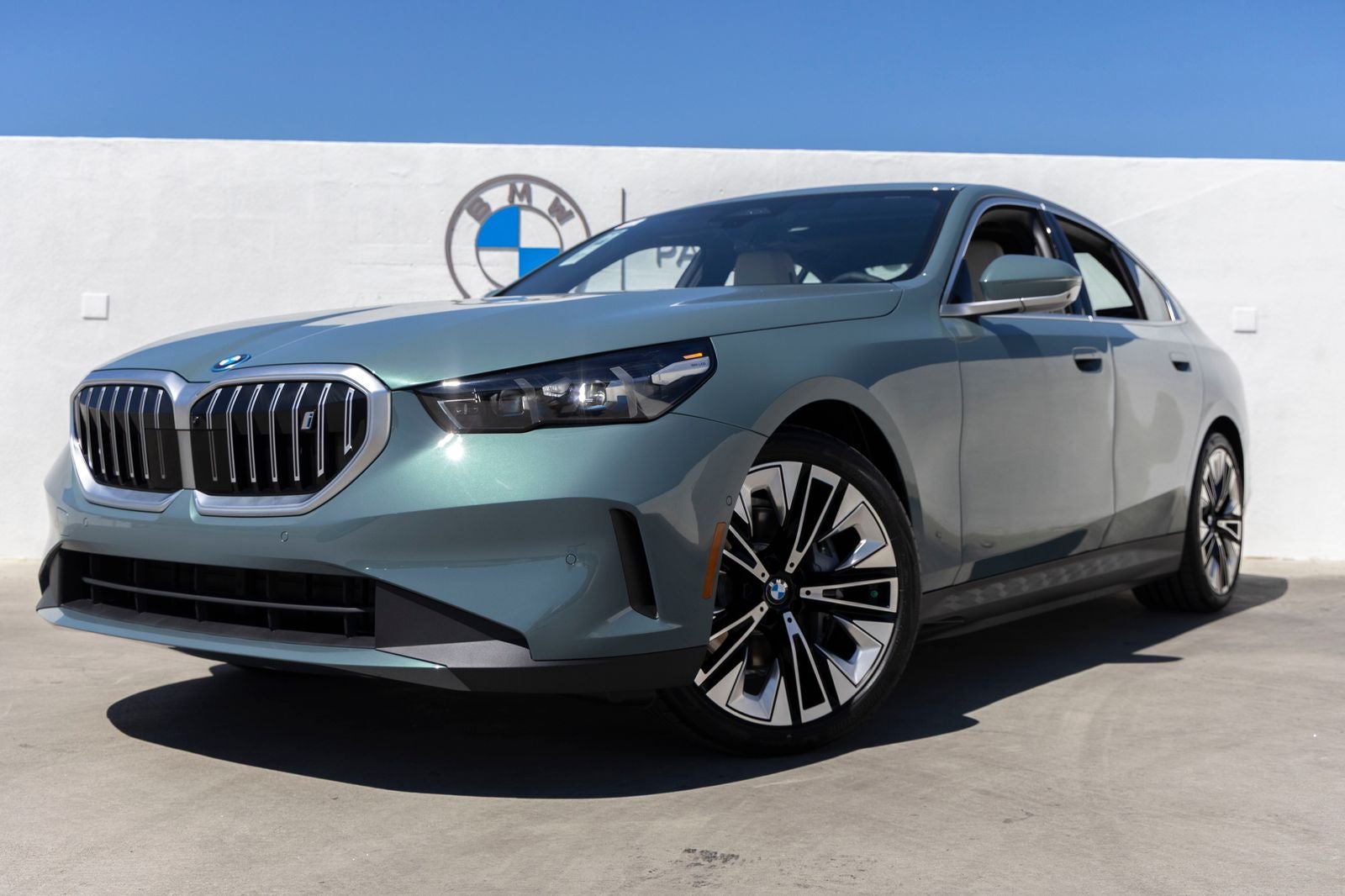 2027 BMW i5 eDrive40