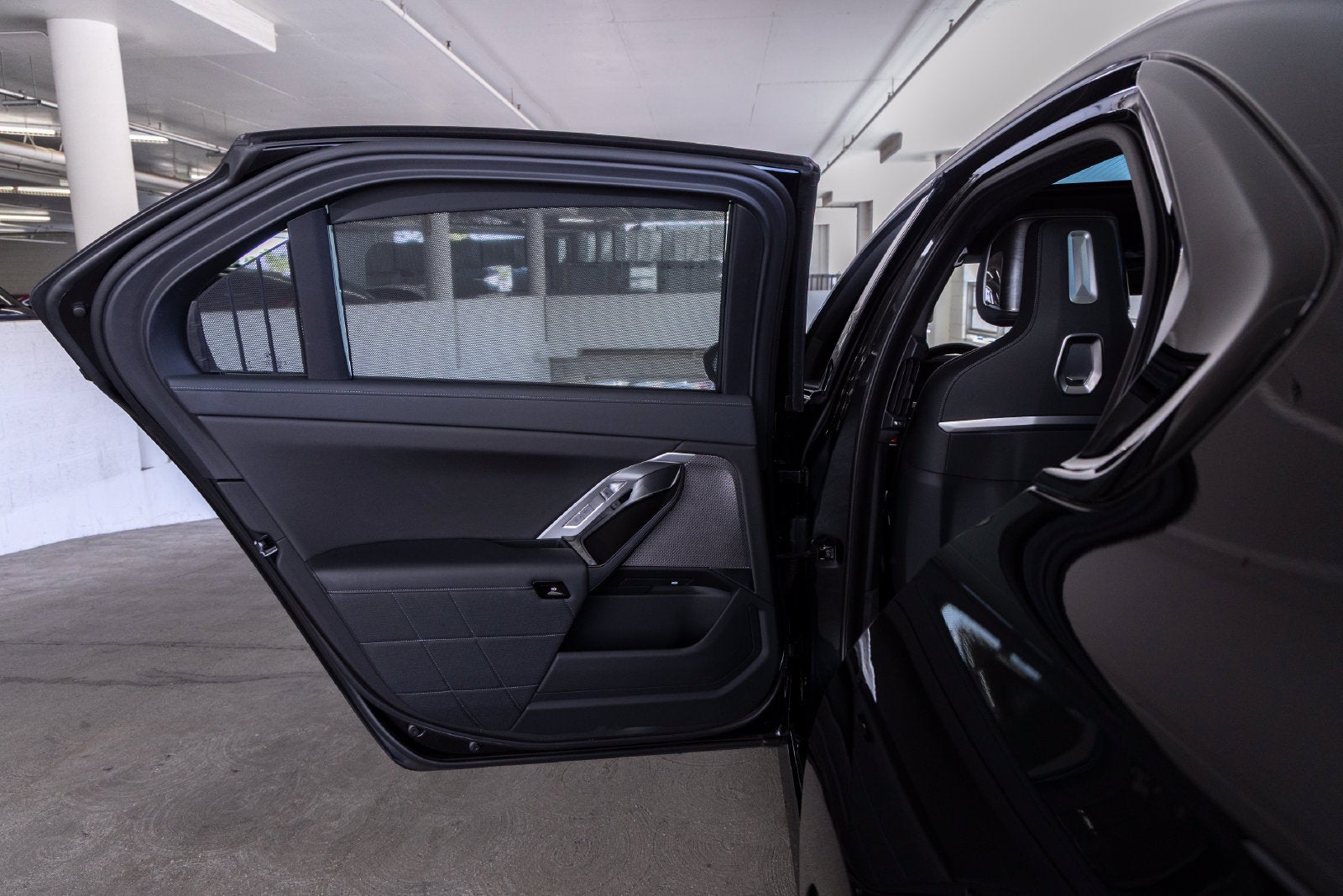 2024 BMW i7 M70 M70