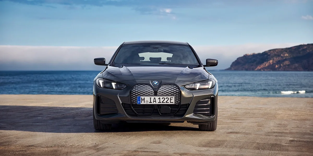 2026 BMW iX xdrive45 M sport front view