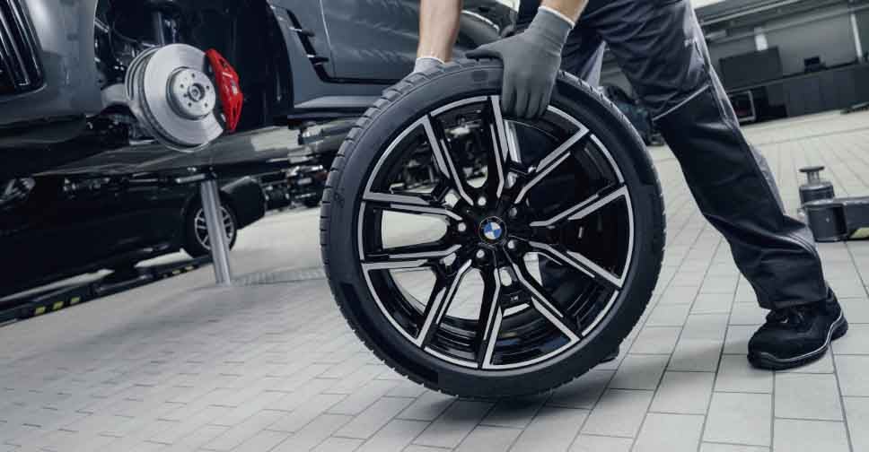 BMW wheel and tire fitment