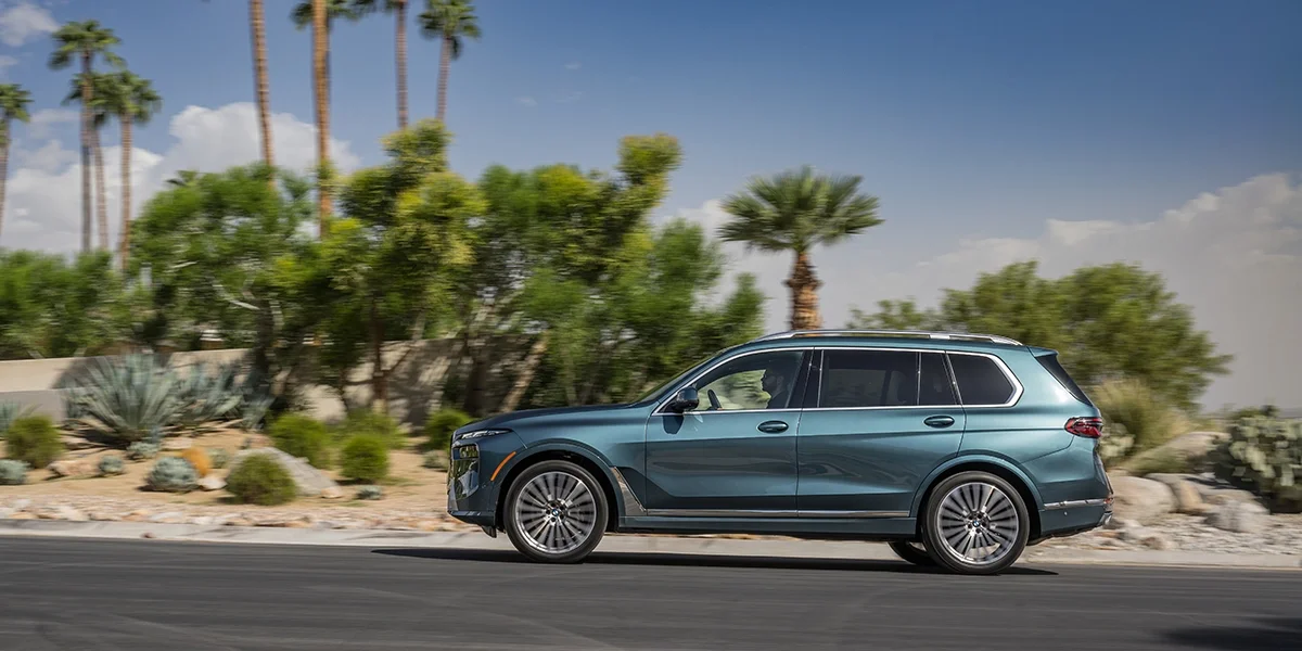 2026 BMW X7 interior view